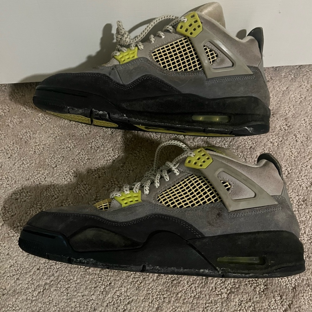 Air Jordan 4 Retro SE neon 95 CT5342-007 men’s size 9